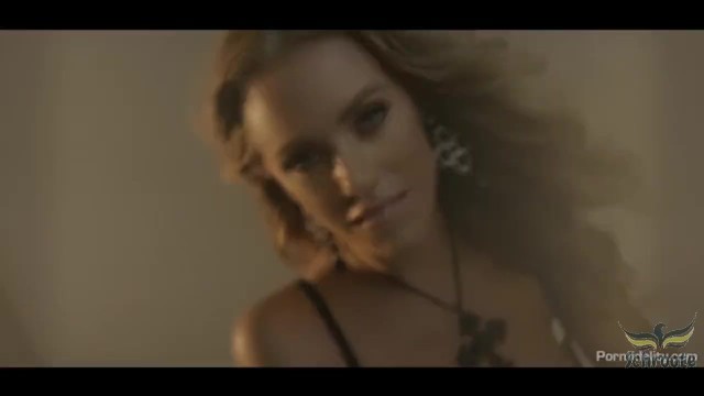 nicole aniston milf